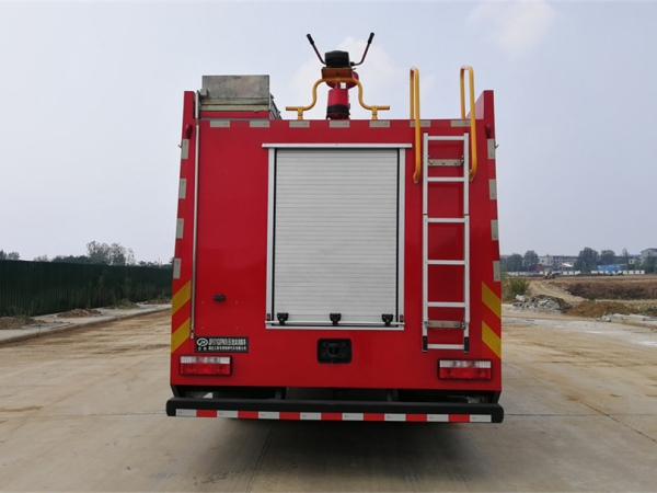 JDF5171GXFSG70/E6型水罐消防車