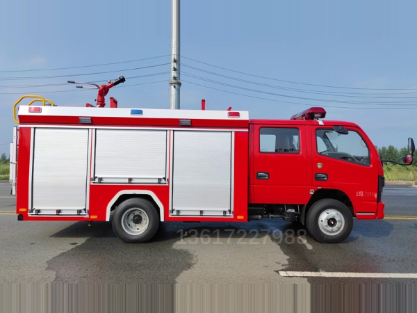 東風小多利卡泡沫消防車