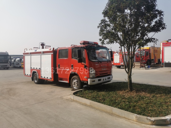 五十鈴3.5噸泡沫消防車