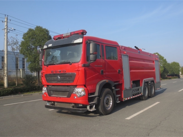 豪沃16噸泡沫消防車(chē)